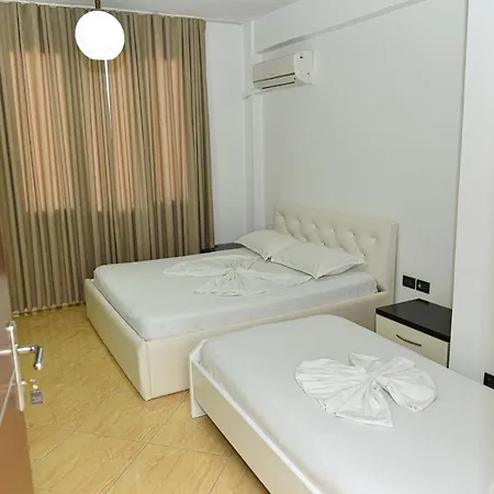 Tomorri Hotell Gramsh