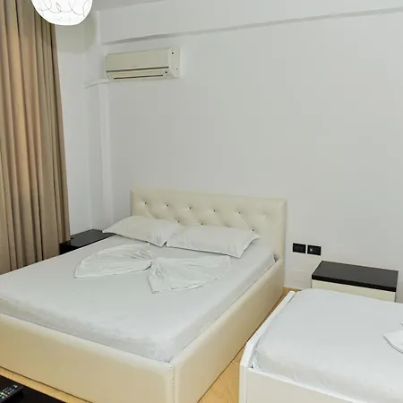 Hotel Tomorri