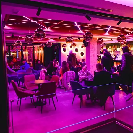 Tomorri Hotel