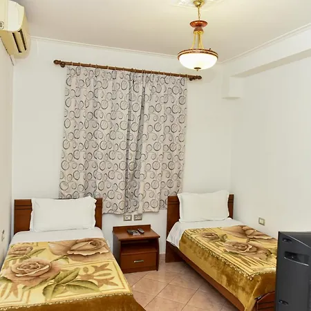 فندق Tomorri Gramsh