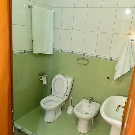 Hotel Tomorri 3*